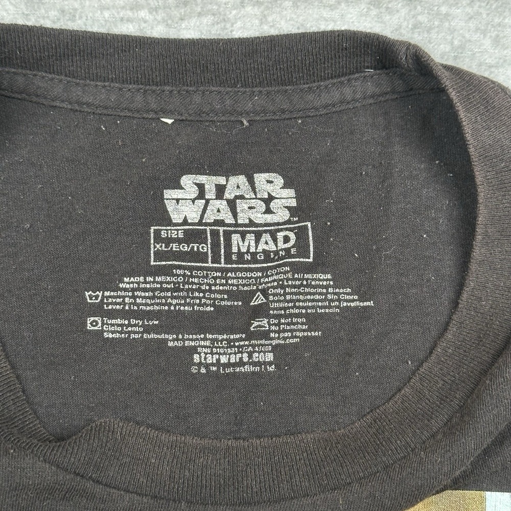 Star Wars Graphic T-Shirt Mens XL Black Mad Engine Baby Yoda Mandalorian TV - Picture 3 of 6